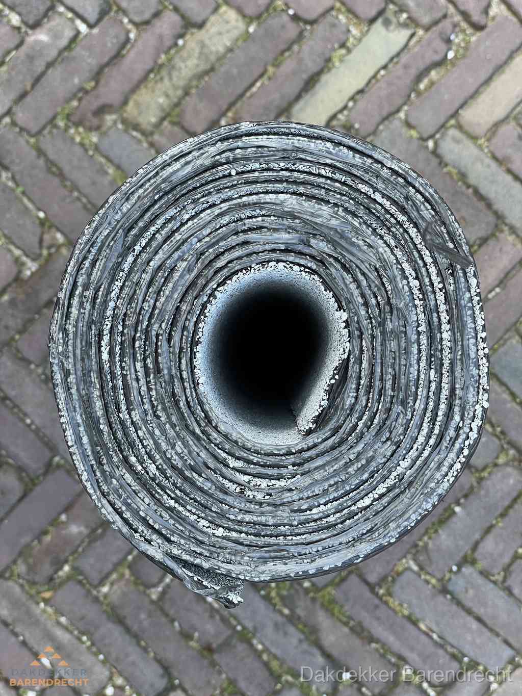 Rol EPDM dakbedekking materiaal voor plat dak in Barendrecht